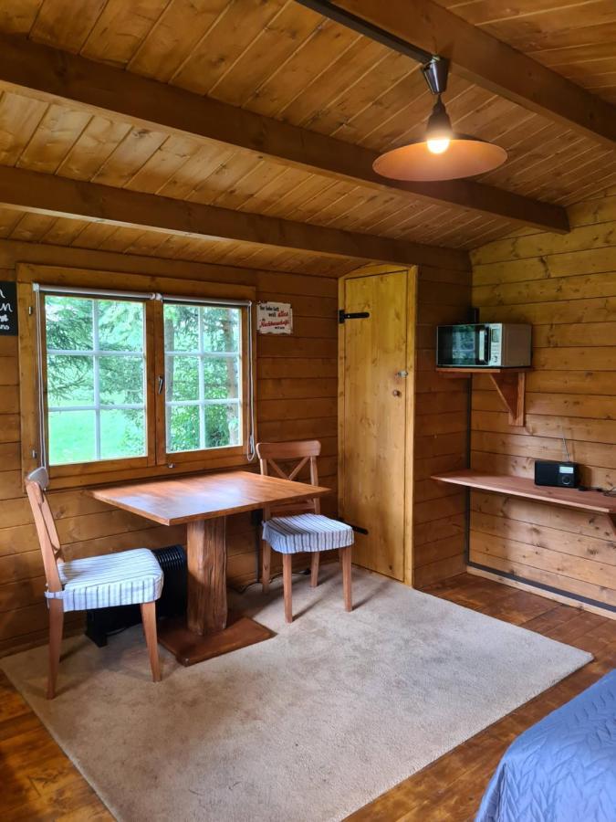 Guesthouse Wallenborn - Lodge ภายนอก รูปภาพ